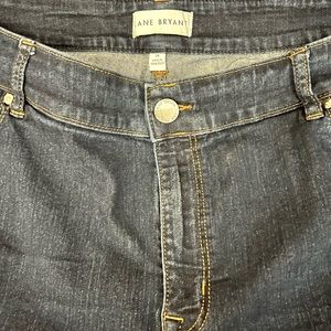 Lane Bryant size 24 Dark Rinse Denim Pedal Pushers